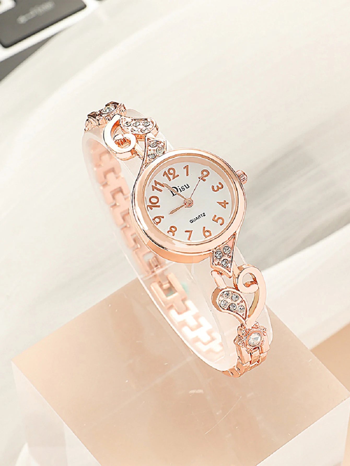 Elegante Reloj Love de Oro Rosa para Mujer (Set de Regalo 5 Piezas)