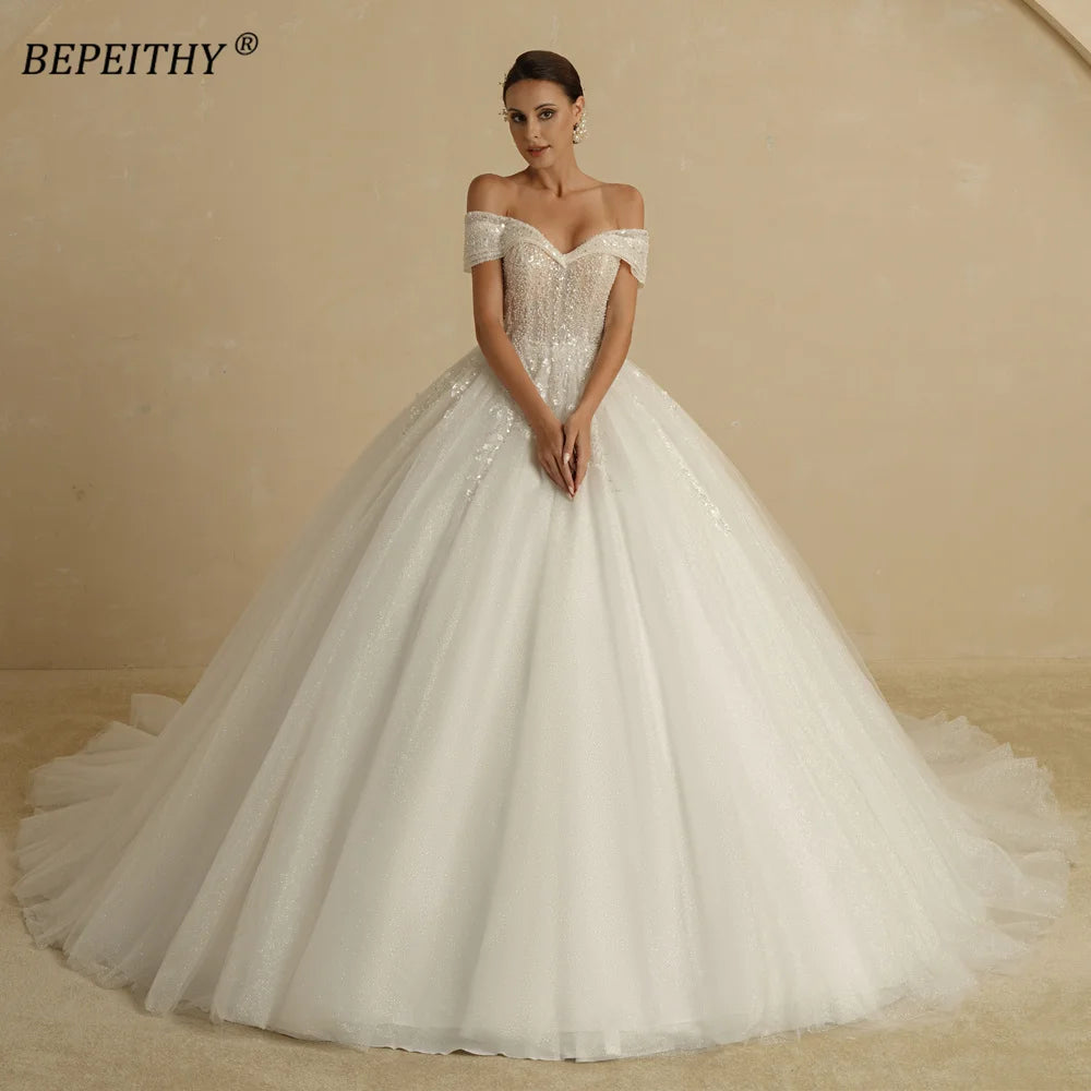 Vestido de Novia Princesa con Apliques y Pedrería