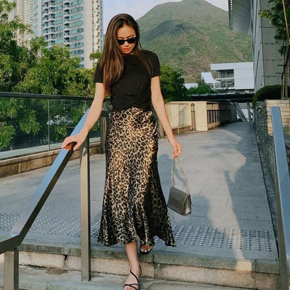 Falda Midi de Satén con Estampado Leopardo