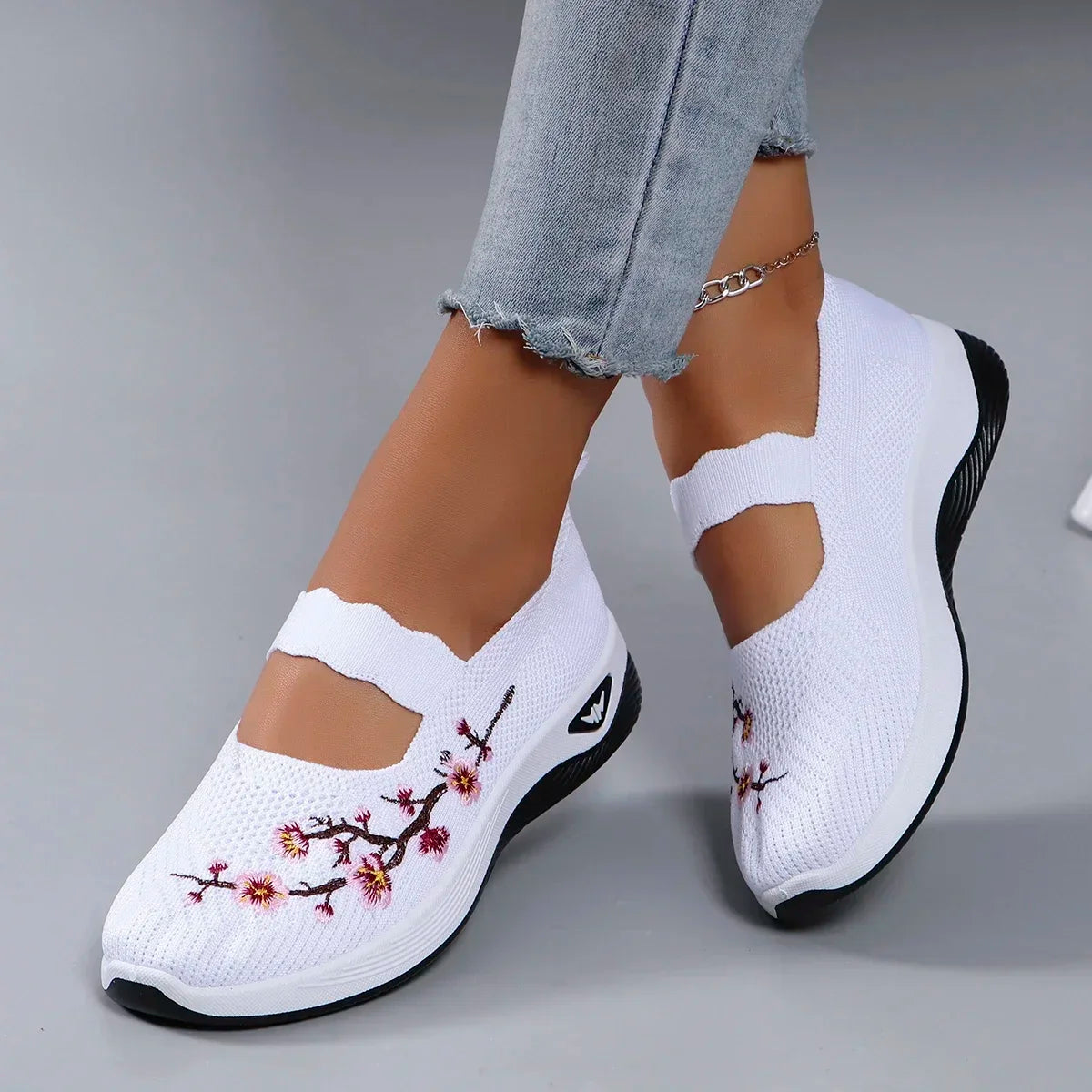 Zapatillas Planas Bordadas