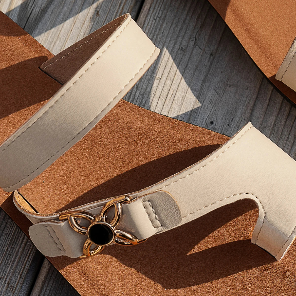 Sandalias Slip-On para Mujer – Diseño Práctico y Versátil