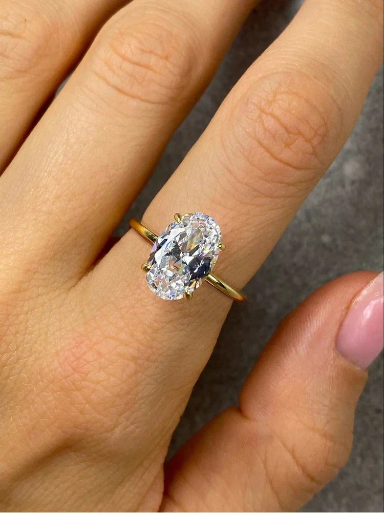 Anillo Solitario de Plata 925 con Circonita Ovalada