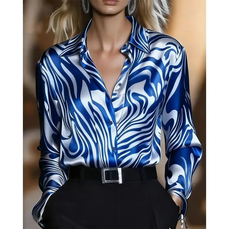 Blusa Elegante Satinada con Estampado Abstracto y Manga Larga