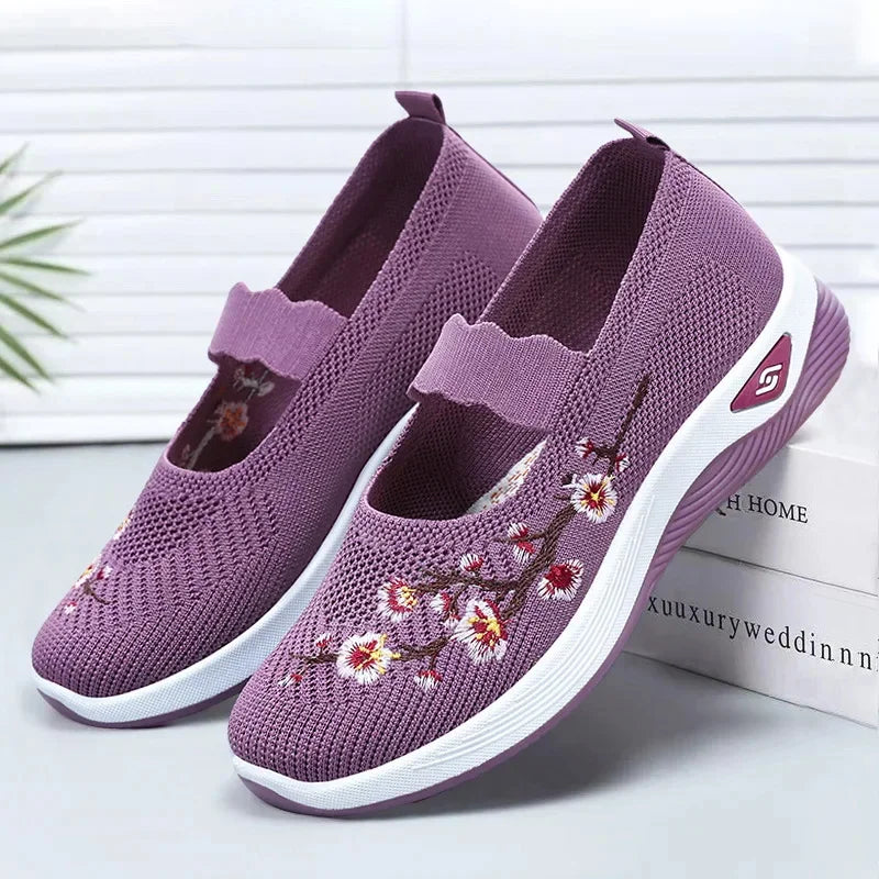 Zapatillas Planas Bordadas