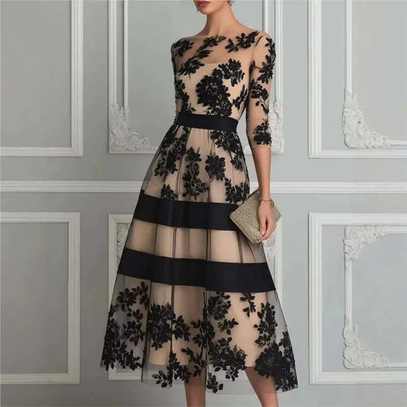 Vestido Midi de Tul con Encaje Floral y Falda Evasé