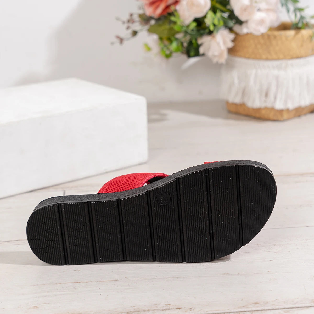 Sandalias Planas Deportivas para Mujer – Diseño Ligero y Versátil