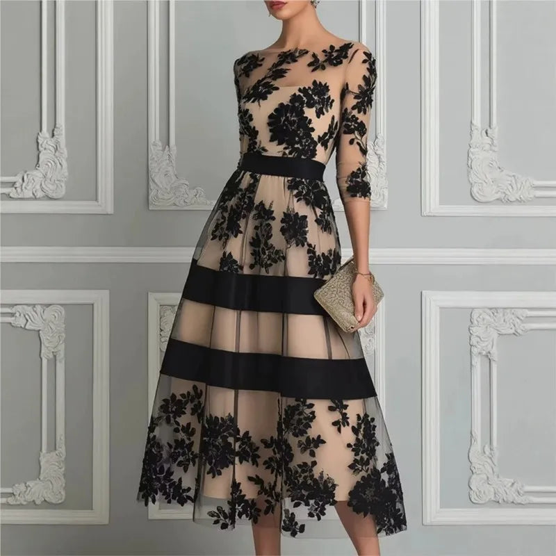 Vestido Midi de Tul con Encaje Floral y Falda Evasé