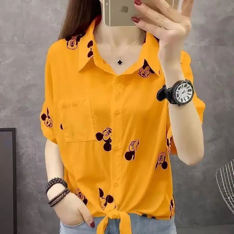 Blusa de Polka Dots con Cuello Polo y Lazo