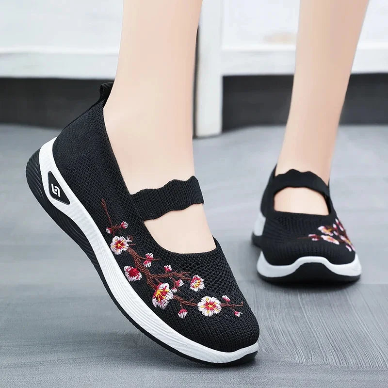Zapatillas Planas Bordadas