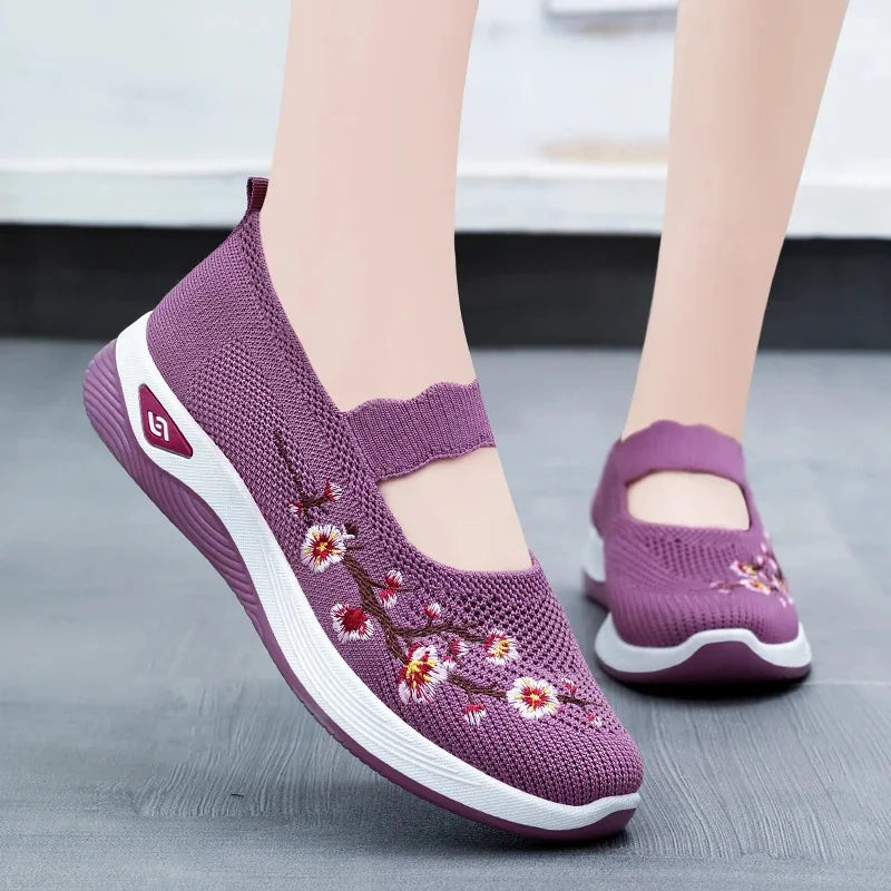Zapatillas Planas Bordadas
