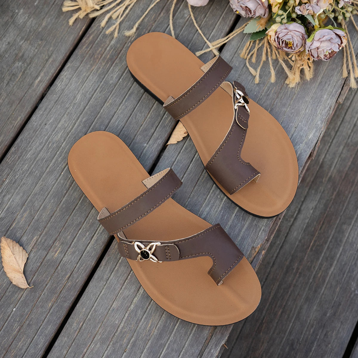 Sandalias Slip-On para Mujer – Diseño Práctico y Versátil