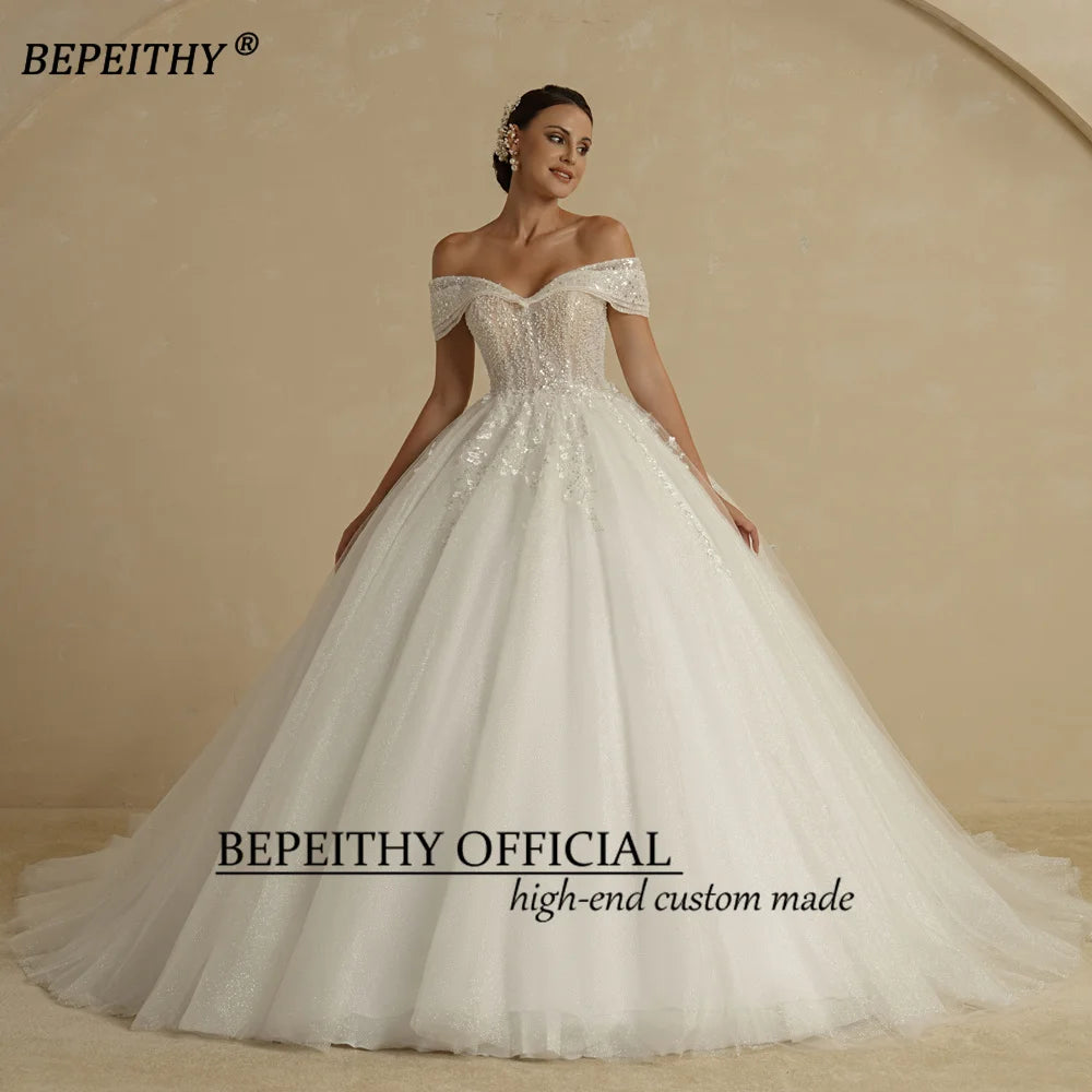 Vestido de Novia Princesa con Apliques y Pedrería