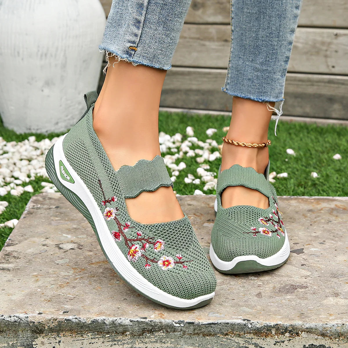 Zapatillas Planas Bordadas