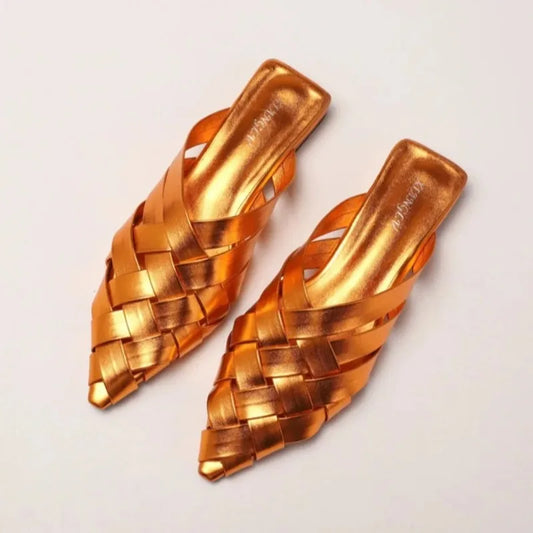 Sandalias Mules Trenzadas de Punta Fina para Mujer