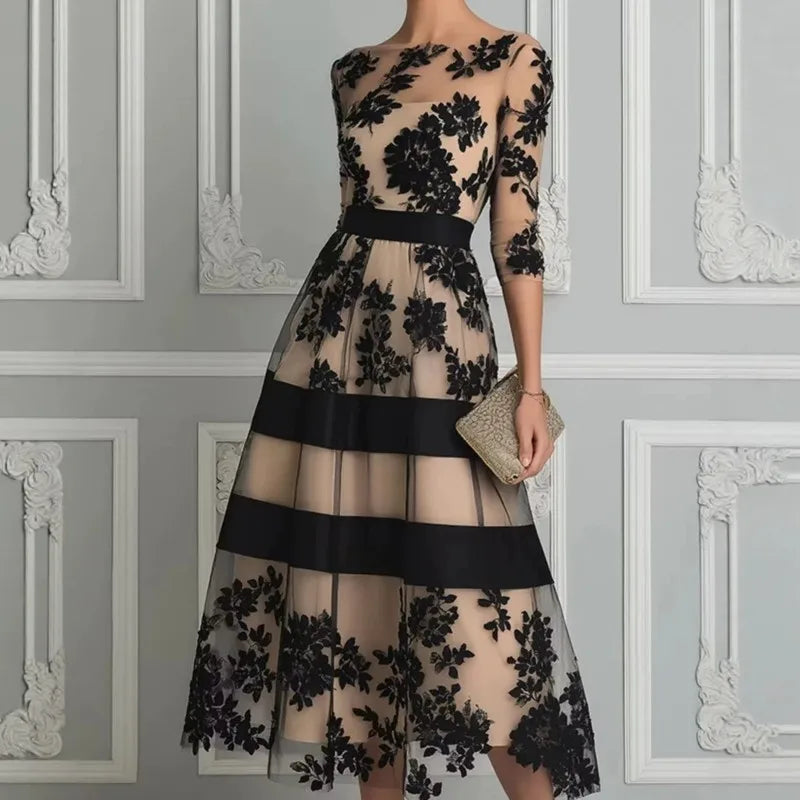 Vestido Midi de Tul con Encaje Floral y Falda Evasé
